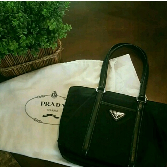 Authentic Prada Tessuto Saffiano Small Tote - Picture 2 of 8